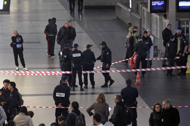 Έρευνες της αντιτρομοκρατικής στη Γαλλία για την επίθεση κατά στρατιώτη